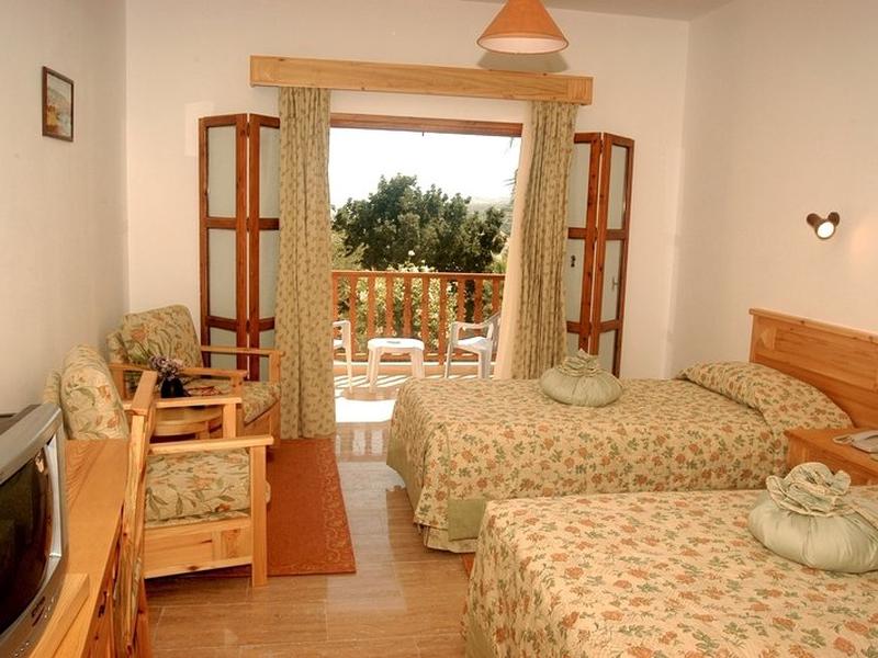 21F8B2B2319B41BA7A738D292F0B399A