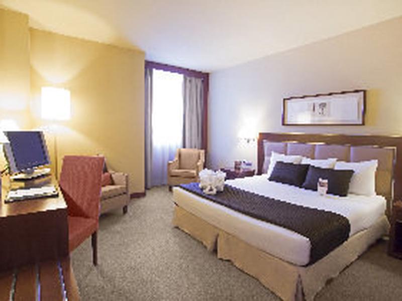 7779E1DA610FCAD2461240F0D9F844D4