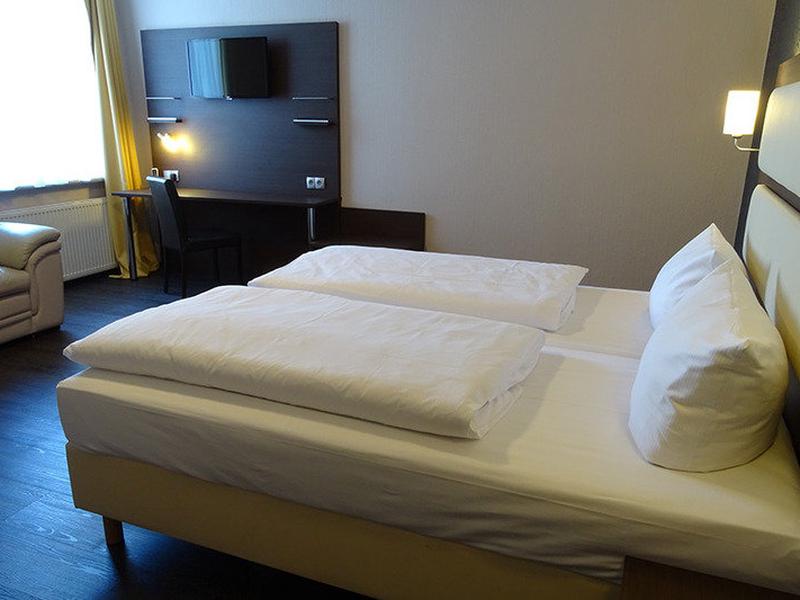 272B5B4BBE196845EFABF2FC202B2B55