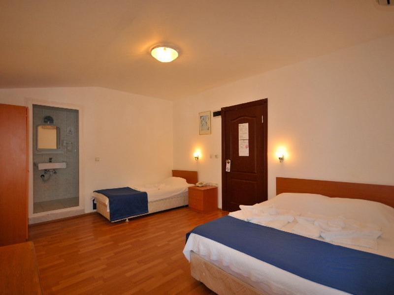 0CA159E2B44286BA7E8AC2693A5FF93B