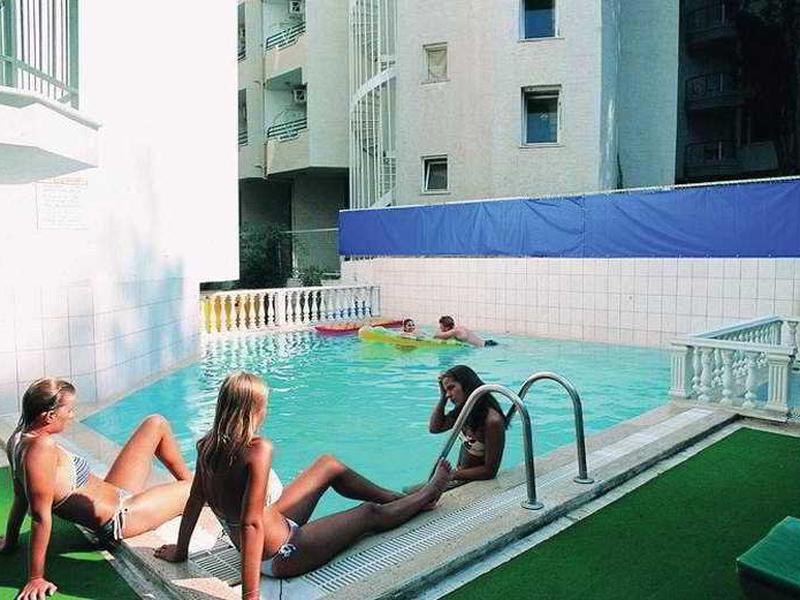 2D0B94C2BC744F14097B7D4C9ACB5708