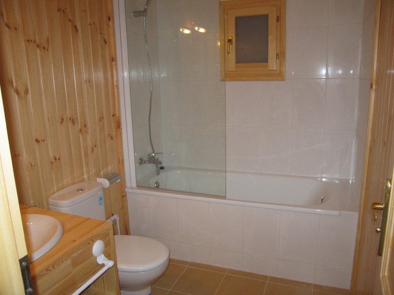 463A61DBF738E4C2C7E1849570B8D426