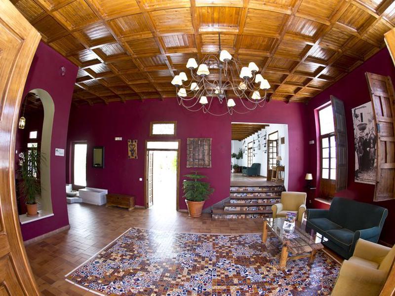 42B7B98221754039C58542FBDBEC6561