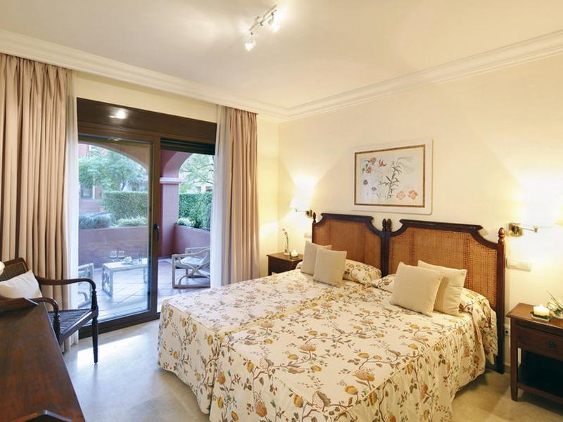 4E27BADE3110446900A985323B96D306