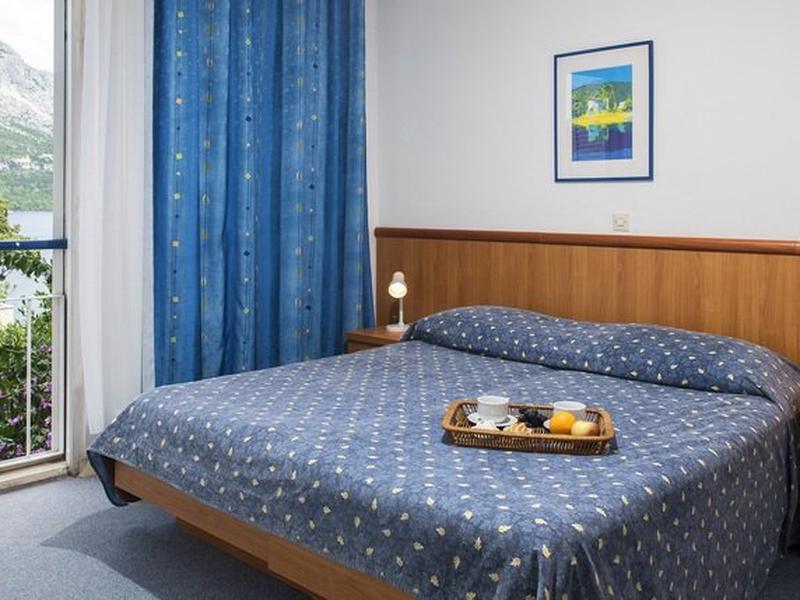 2F79282866E47B6566FFEE7310F44A2D