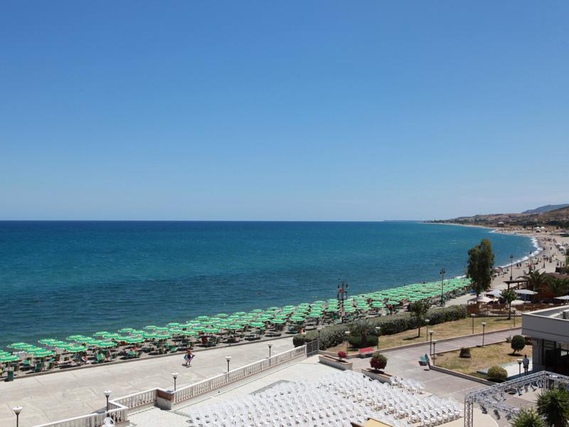 D54EF151A42EA1A66AA9DBAB2040D463