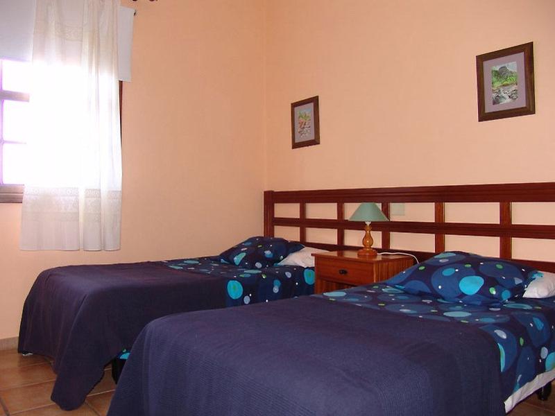 B2E378EE9876B3F5AF9A91D3E68320F4