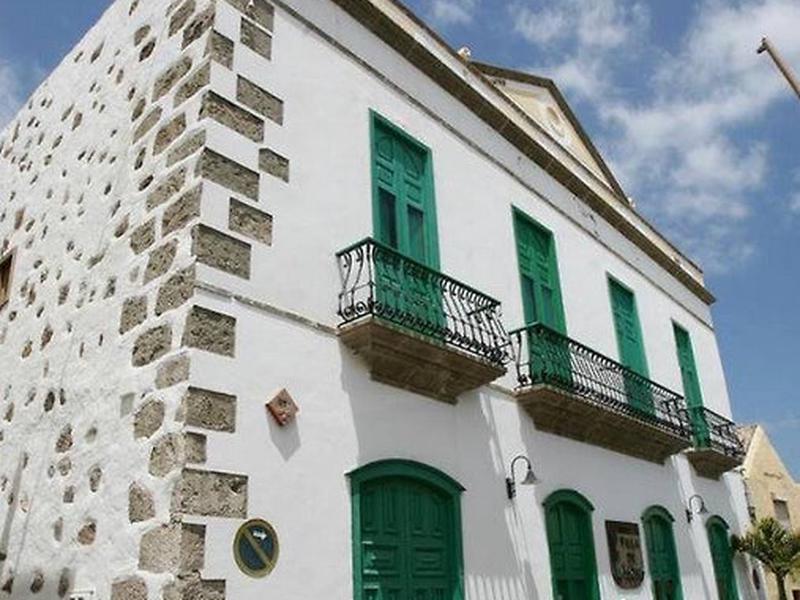 8AC8FA356A2C210E4FDA35E8846D6EF0