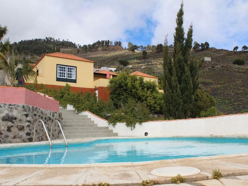 D8BBCFE1153D817B576A3ECBFDC8D336