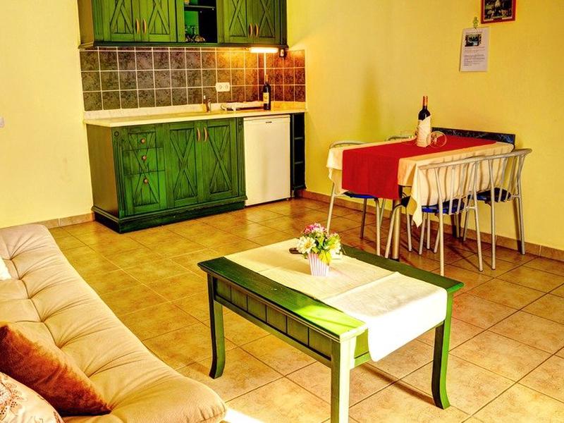 2AE57DC779C72A06D7F791353B2AC376