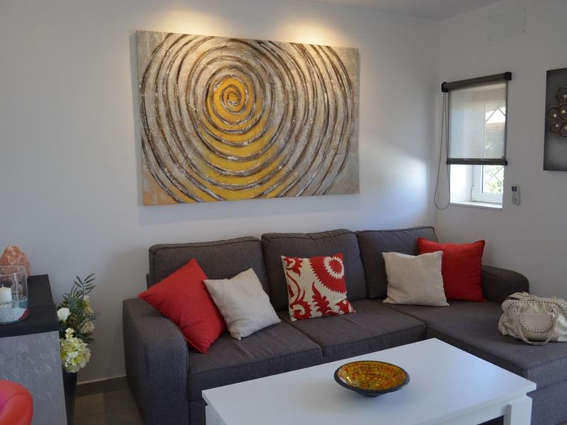 F059E6AF6B8C55D4010D856CA767F416