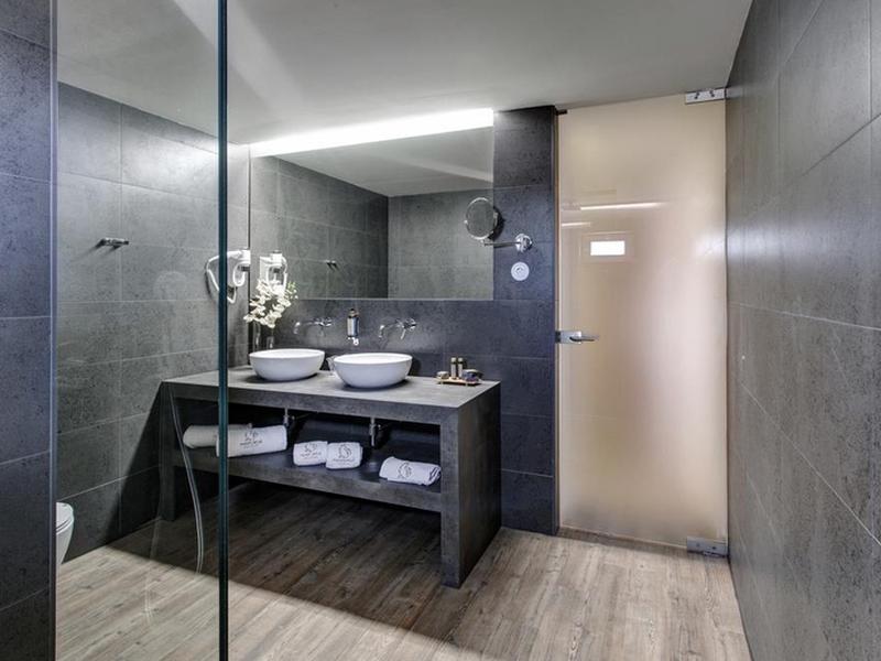 D66AB96528EB59488236649FF08E4E49