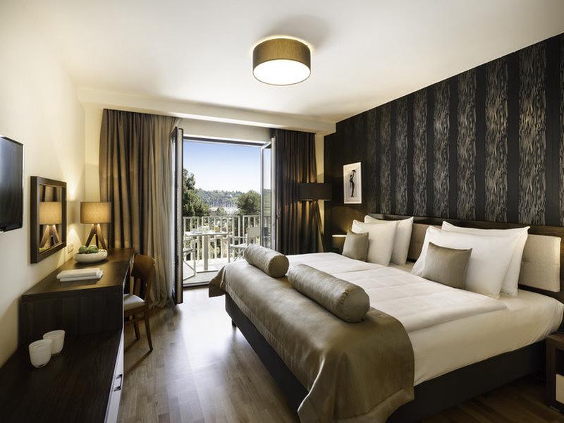 74FC156D27030E7DA27ED73C1EE66280