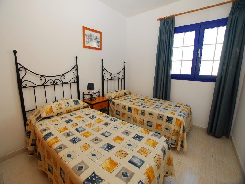 B4B612EE71B6CBE9DD182B544DD30D54