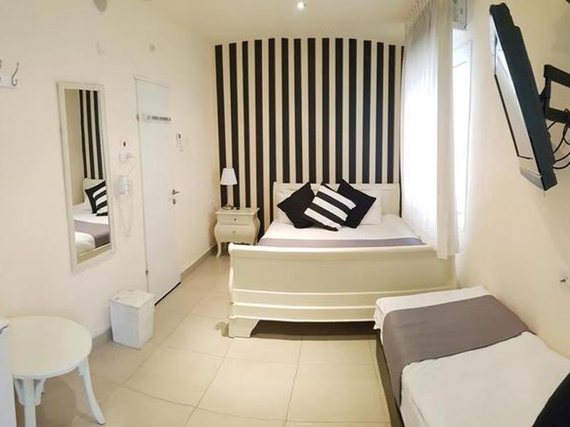 0235A1A2C9D0E2AF4159A0F646E5BAFD