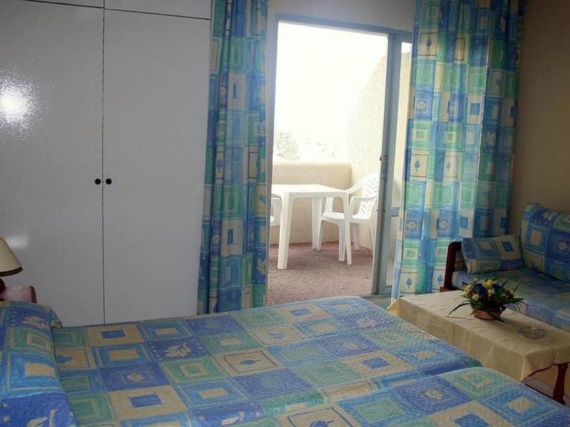 FC9FB95181CF3AFA50F473C28C3F2D96