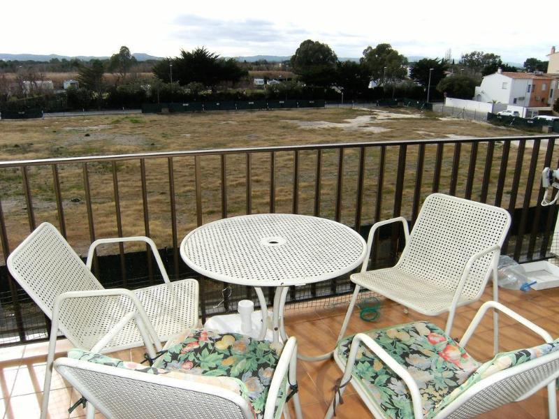 377AF67C475C6C95C8300BE5884F985C