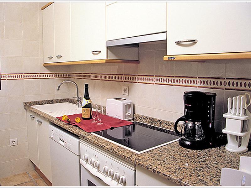 19807233960C1C7F01339105EA6EB654