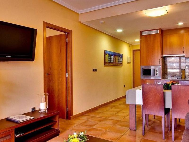 71D08190768F3F9F50028DB9E6F851D5