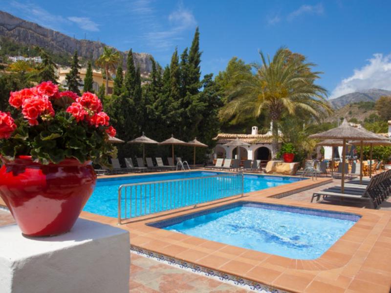 E20E733DC0645D2BA8ACB82DCD37B157