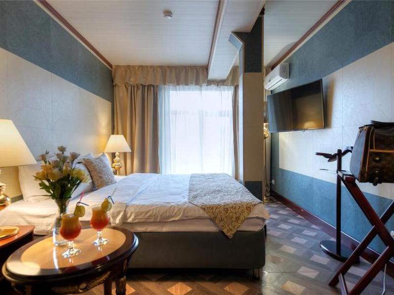 03292A158BEAC5E7C8AEF1DFA3E561BB