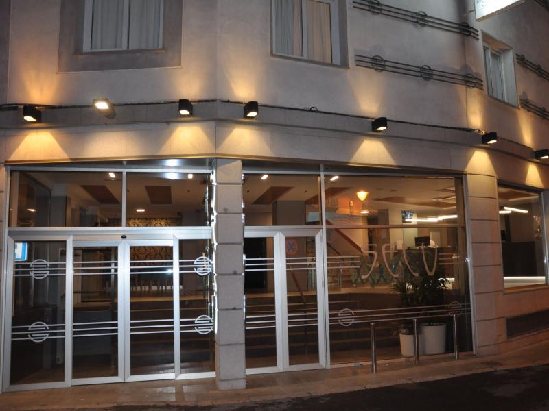 AF543FACB986F6D27126AB04D169590D