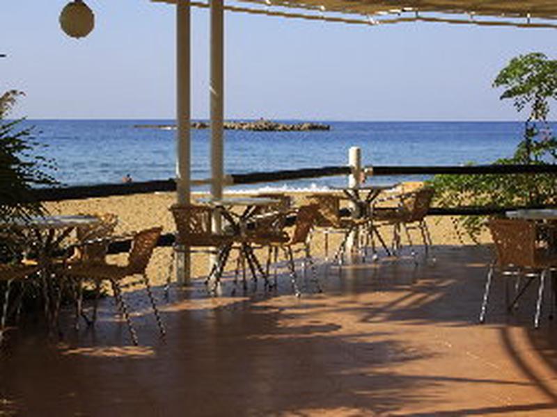 9A9C2C5625BF11B0131D0310E74C4435