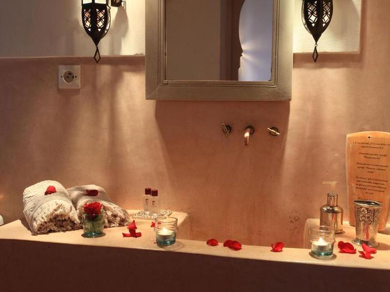 085AB12B02F97D9CC576BC3D85D46C2B