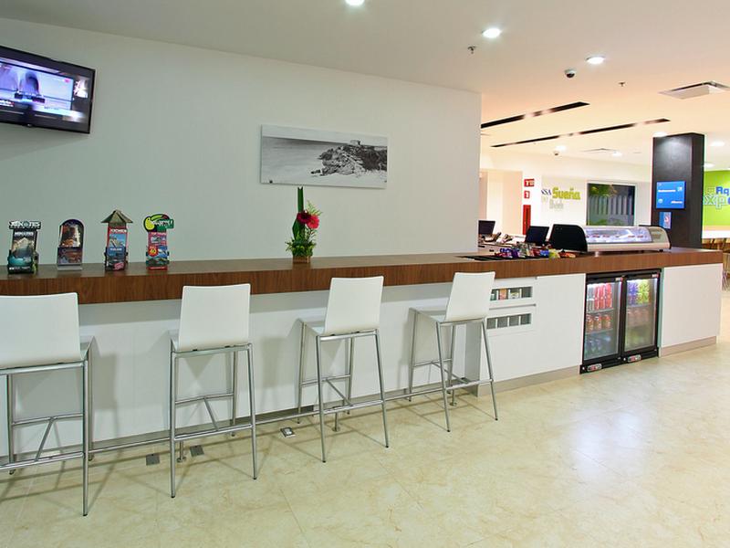 8A6D7A68238FCFB3338F265AC8572EE4