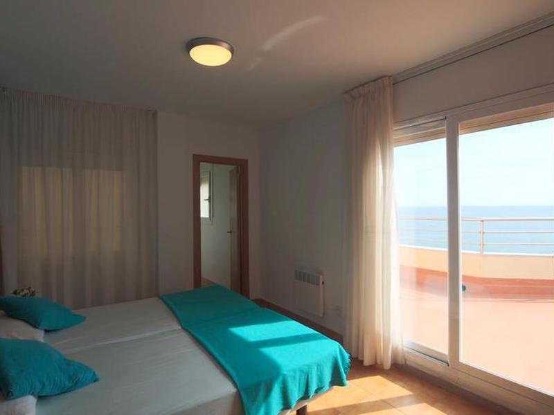 AD9B15914FF80F62E52F250E7B629AD3