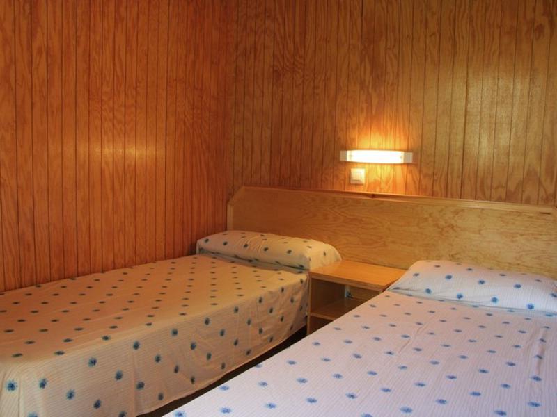 90C93B15D1F9675B39D755AE324A39E5