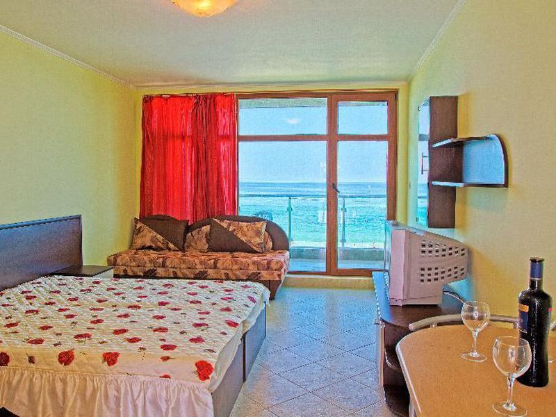 A02F554B3D417AD90CB442C86E20A24C