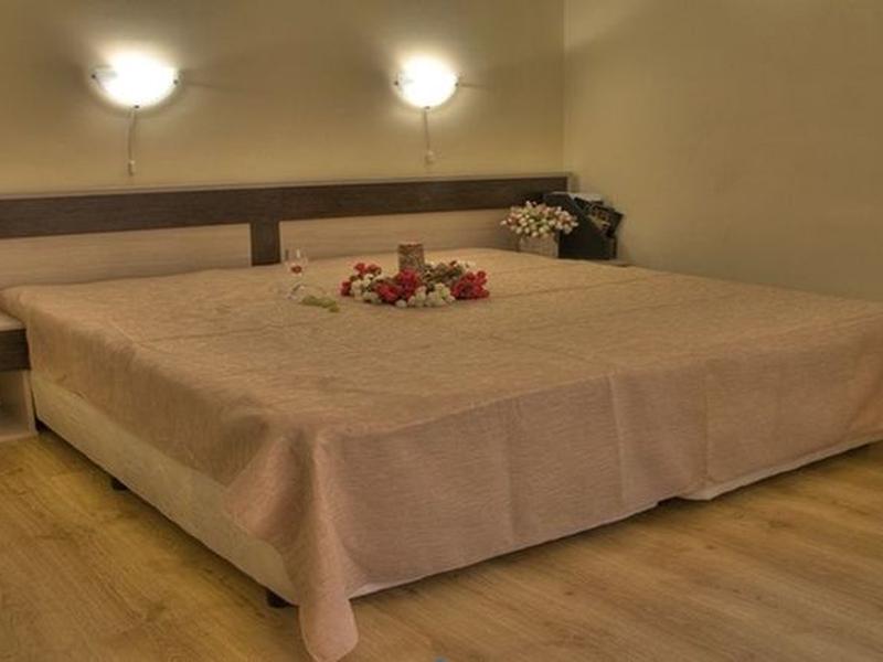 6ED67C68D9C4BFB235D703FA3B9DE8A1