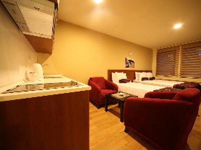 1AE00F3ECA273631B6880291A4502754