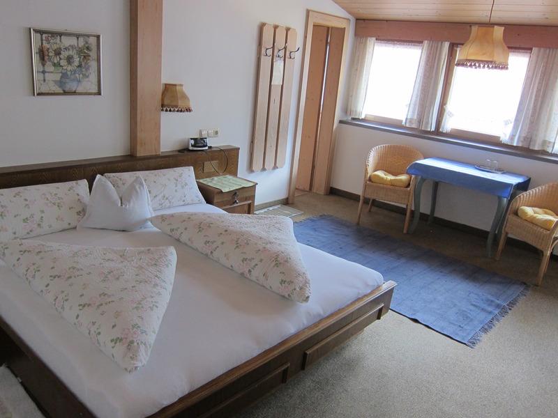 71B24D19E067492143A4F83DD9657976