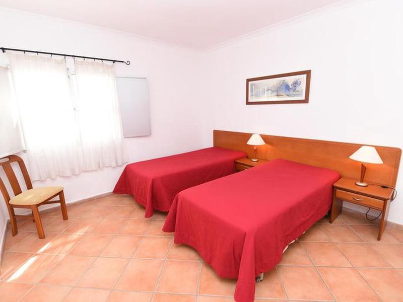 17732CAE00BB84C7EA3F7F41BEFFC041