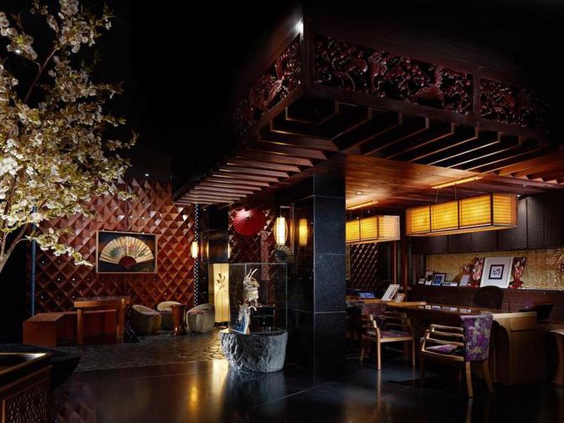 B323F53618405140D4EB43E306E4556F