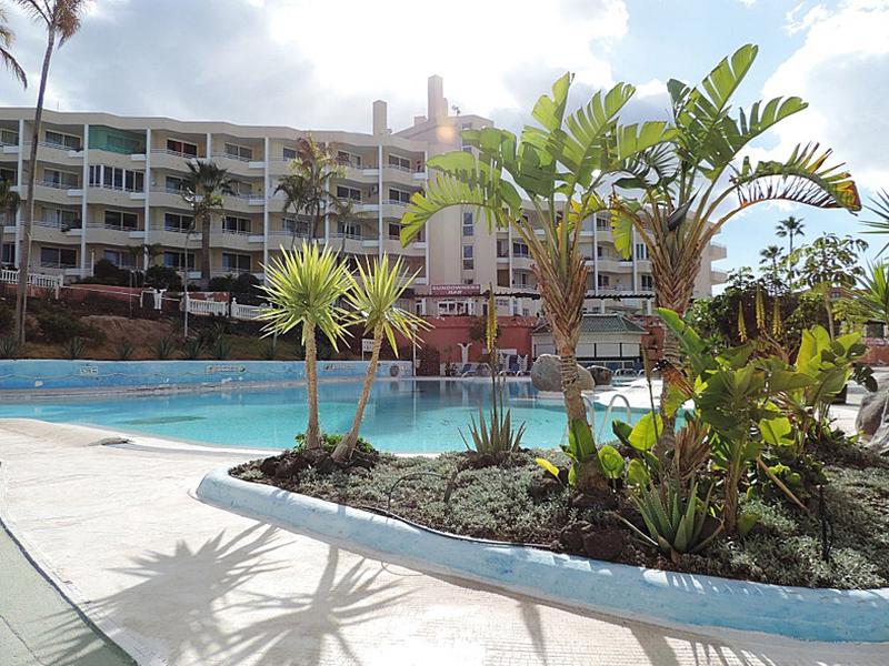 5C8FCC98A93C1A8D42689A149F7D12FC