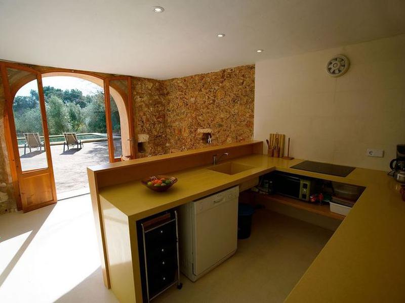 AA14FDC369F9D66364C45D6156F40FC0