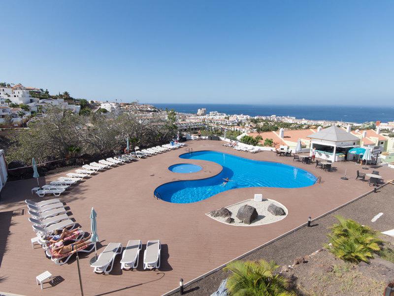 6164E1F737D40F3DC39B78BD32259091