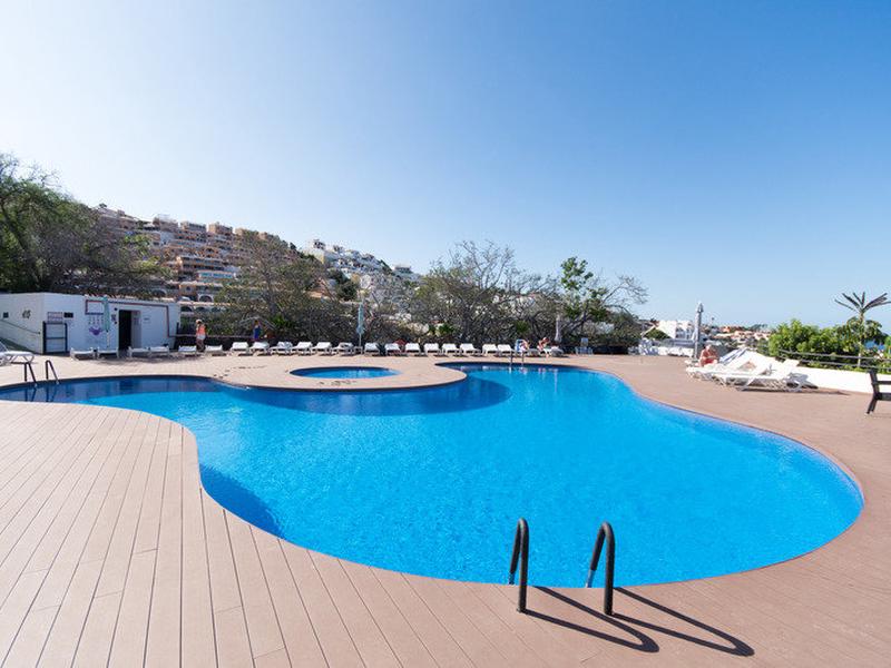 98A909101662D7A30B5BD6FA7C939F6F