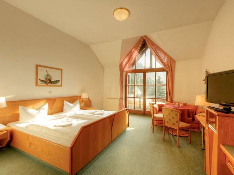 FD4C84E7B817712CD8D545828A0257BA