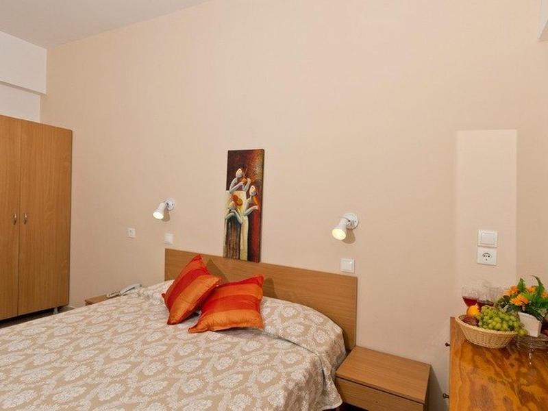 8A76B353940886E14DC4583F57818021