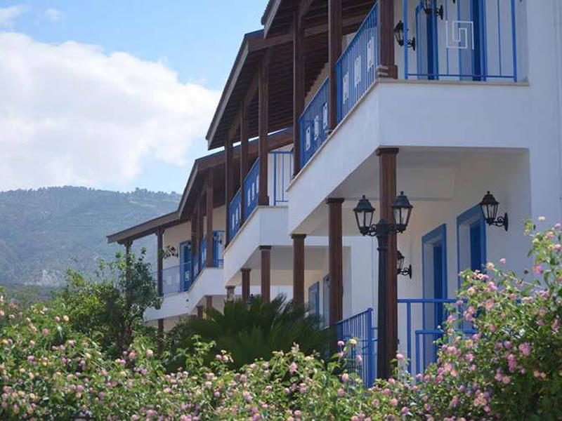 D8F0AAFC818B11C14B07D5BA4183F5AA