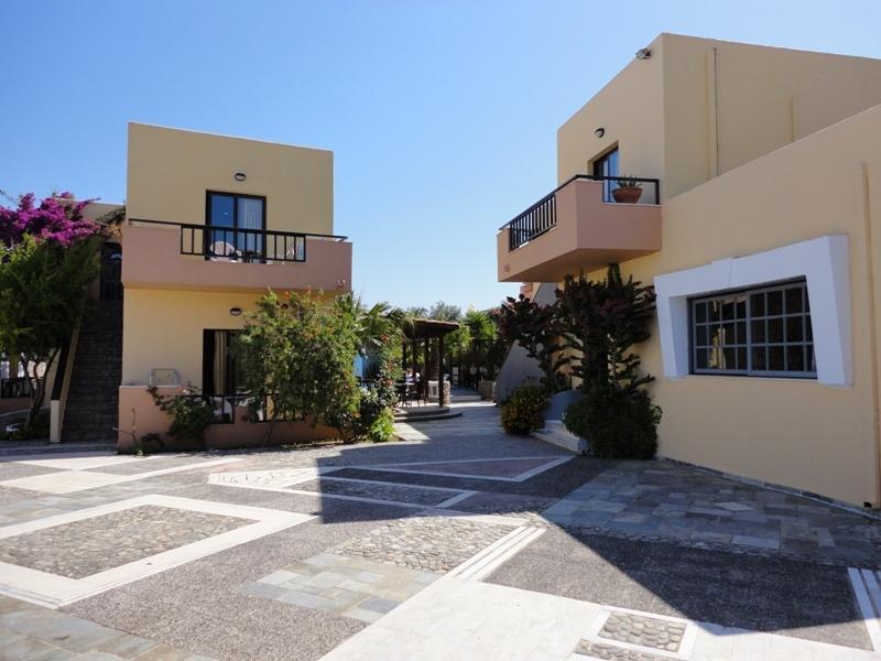 E040981DDF54F947E66104B7C67AED15