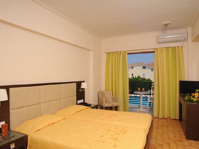 7F8533BD541C54F489B68959A0F8F526