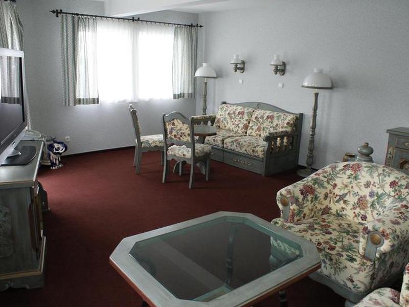 68594E2CDF5C922D23E7FE3AE69C947A