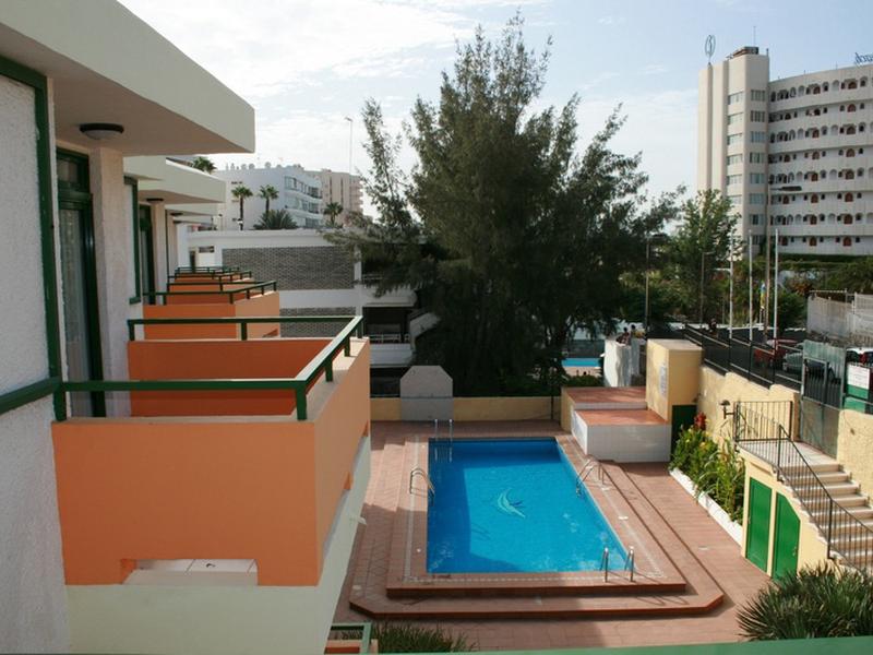 2CED3BF5C8578DCAC88F438F74D08F05