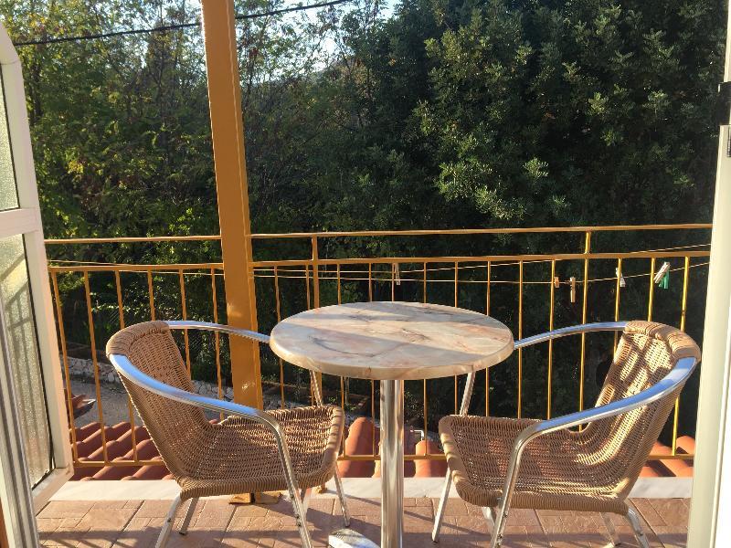 00EF122E76E663F374EB86FCAE239E04