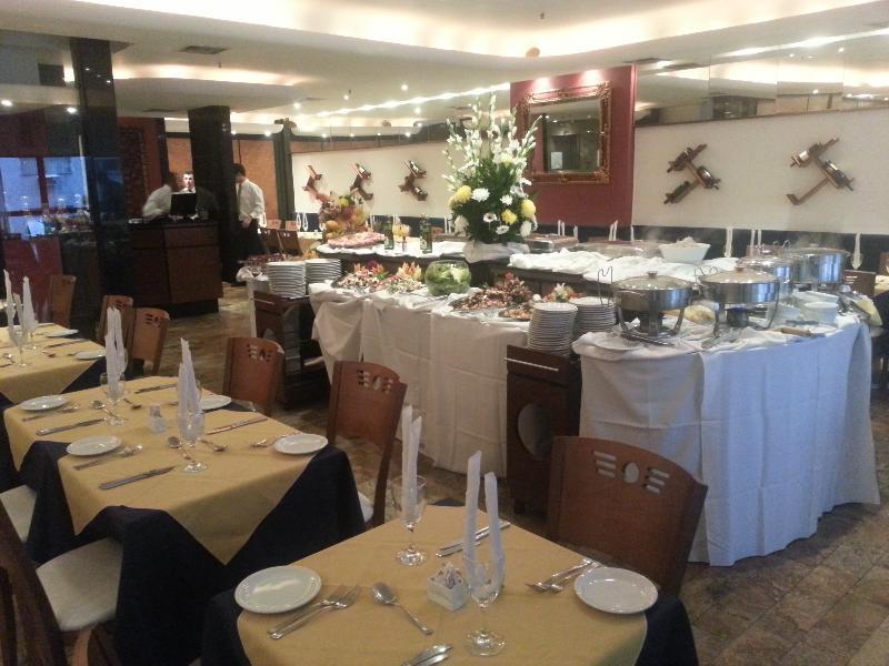 AC9E4B985BBFEF50E9557025E7A2DE71